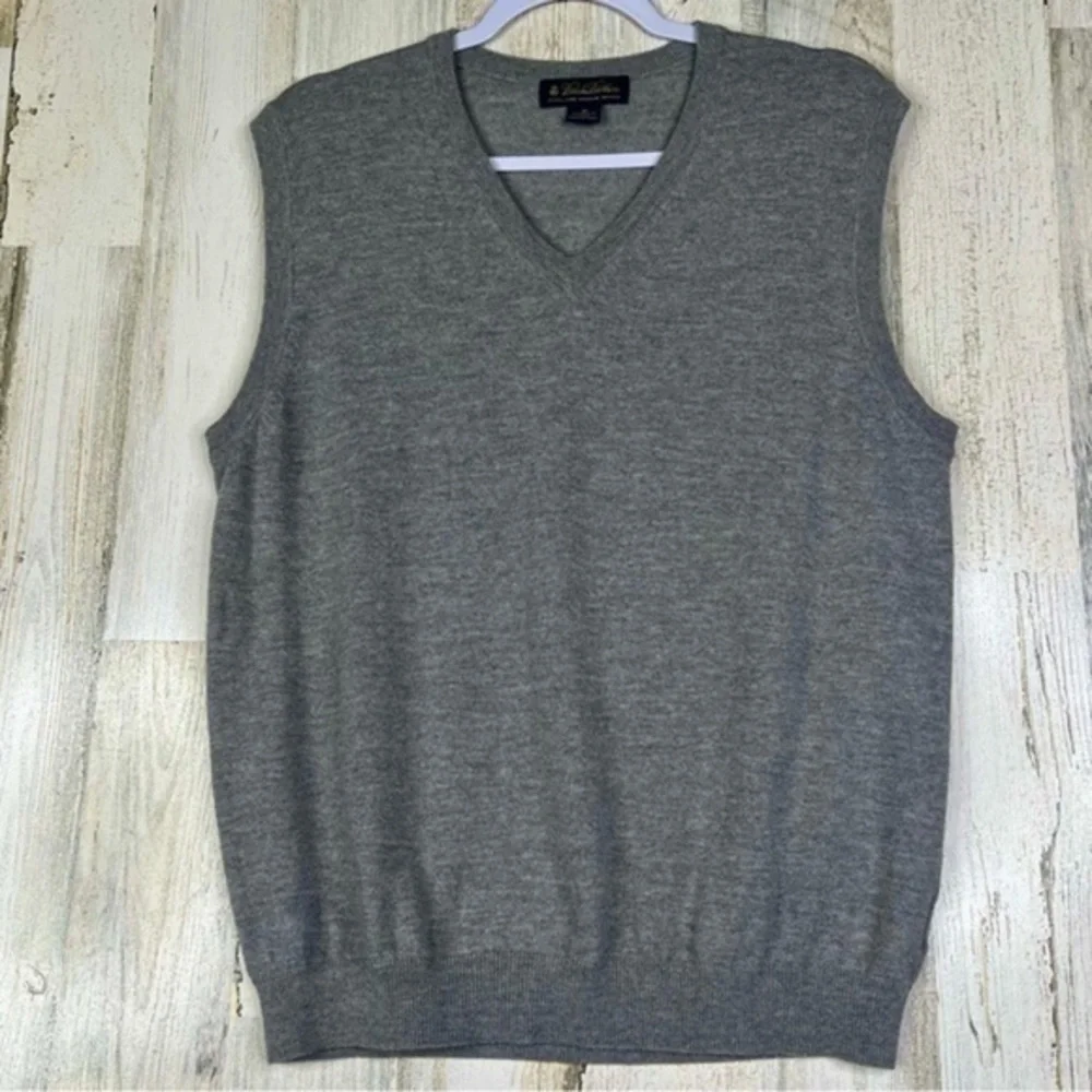 Brooks Brother Mens Extra Fine Merino‎ Wool Vest Size XL Grey V-neck